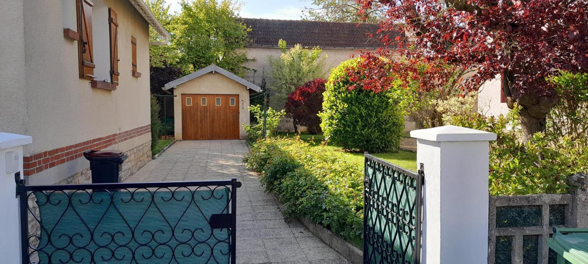 Un Brin De Bonheur Villa Troyes Exterior photo